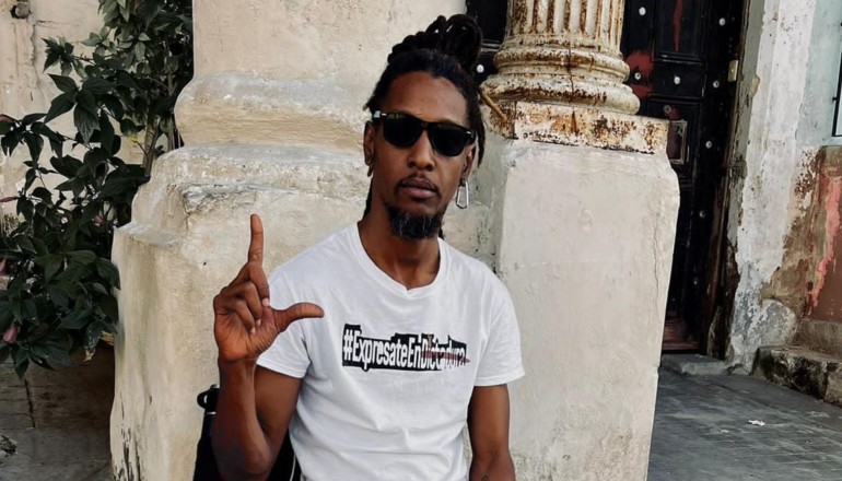 Artista contestatario Nando Obdc