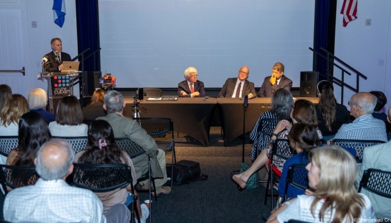 cubanos entrenados por Rusia para difundir desinformación en América Latina, revela informe