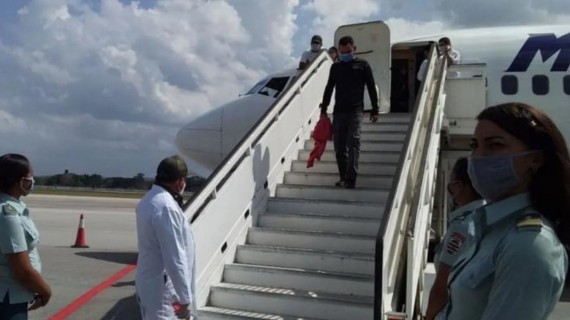 Devuelven a más de 150 migrantes cubanos desde México y EEUU Según datos del Ministerio del Interior cubano (Minint), desde el inicio de 2022 han sido devueltas al país 695 personas