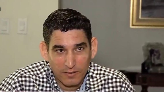 Periodista oficialista que se negó a hacer reportes sobre el 11J llegó a Miami Almeida Peláez aseguró que todos los periodistas oficialistas que no se alinearon a la postura del régimen de La Habana contra los manifestantes del 11J, "fueron desechados"