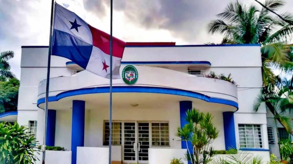 Panamá no solicitará visa de tránsito a los cubanos 'por el momento' Los ánimos están bastantes tensos en La Habana luego de que Costa Rica anunciara que a partir del 21 de febrero solicita visa de tránsito para cubanos