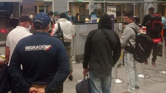 Cubanos varados en Colombia (EFE) Cubanos varados en Colombia (EFE)