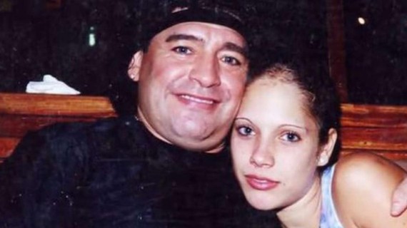 Archivan denuncia presentada por cubana Mavys Álvarez contra Maradona En cuanto a su entorno, incluido Guillermo Cóppola, -representante de Maradona durante 18 años-, la resolución consideró que el resto de los delitos ya prescribieron