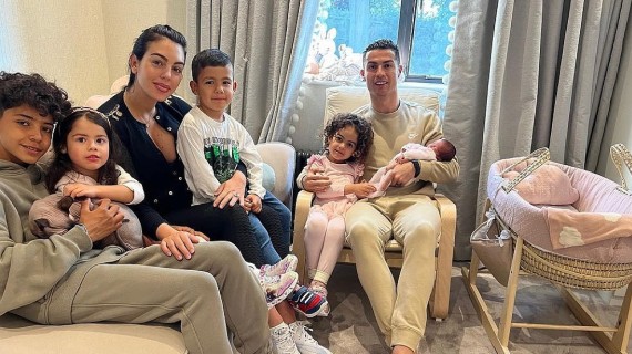 Cristiano reaparece en familia tras tragedia Cristiano reaparece en familia tras tragedia
