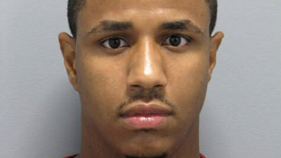 Danueal Drayton, de 31 años, está acusado de asesinar a una enfermera con quien salió en una cita tras conocerla en Tinder, abusar sexualmente del cadáver  Danueal Drayton, de 31 años, está acusado de asesinar a una enfermera con quien salió en una cita tras conocerla en Tinder, abusar sexualmente del cadáver