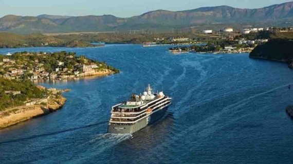 Crucero arribando a Santiago de Cuba en 2021. Foto: ACN