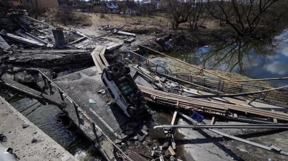 Destrucción tras ocupación rusa cerca de Kiev. Foto: Twitter/ Defensa de Ucrania Destrucción tras ocupación rusa cerca de Kiev. Foto: Twitter/ Defensa de Ucrania