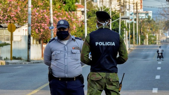 Cuando se celebraba la actividad agentes de la Policía Nacional Revolucionaria (PNR) se presentaron en el lugar y ordenaron terminarla