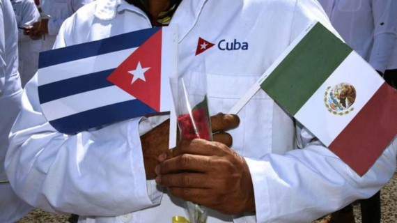 ONGs advierten a México que contratar médicos cubanos es complicidad con "esclavitud moderna" ONGs advierten a México que contratar médicos cubanos es complicidad con "esclavitud moderna"