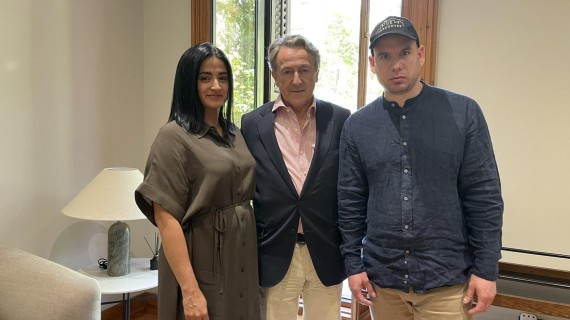 Hermann Tertsch junto a activistas cubanos (Foto: Alberto Fonseca / Twitter) Hermann Tertsch junto a activistas cubanos (Foto: Alberto Fonseca / Twitter)