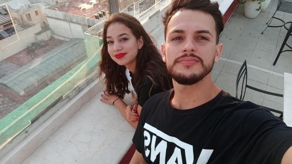 Roxana García Lorenzo y su pareja Jonatan López Roxana García Lorenzo y su pareja Jonatan López