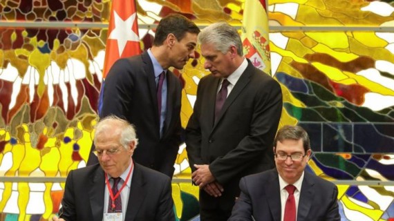 Pedro Sánchez y el dictador cubano Miguel Díaz Canel en La Habana. Foto: EFE Pedro Sánchez y el dictador cubano Miguel Díaz Canel en La Habana. Foto: EFE
