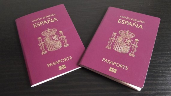 "Tratando siempre de atender mejor a nuestros usuarios, desde hoy pueden solicitar su primer pasaporte los ciudadanos inscritos hasta el 30 de abril de este año", indicó la sede diplomática en su Twitter