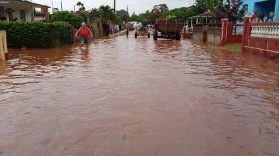 Más de 5000 evacuados en Matanzas por inundaciones Del total de evacuados 4953 se trasladaron a viviendas de familiares y 218 a centros estatales