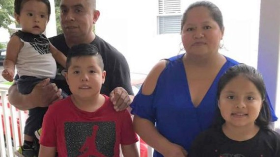Madre estrangula a sus 3 hijos y se suicida Madre estrangula a sus 3 hijos y se suicida