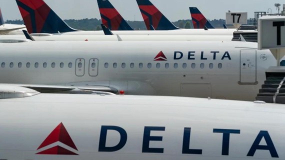 Aviones de Delta en aeropuerto. Foto: Tomada de Bloomberg Aviones de Delta en aeropuerto. Foto: Tomada de Bloomberg