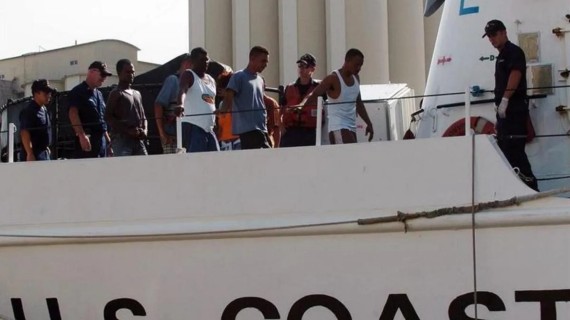 Guardia Costera repatría a cubanos Guardia Costera repatría a cubanos