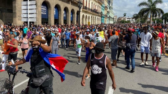 Protesta en La Habana el 11 de julio de 2021. Foto: Reuters Protesta en La Habana el 11 de julio de 2021. Foto: Reuters
