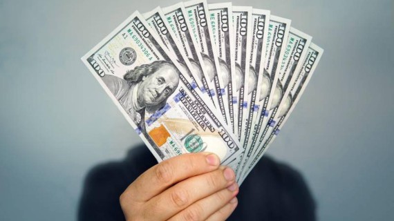 En Cuba se dispara el precio del dólar a un nivel récord. Foto: Shutterstock En Cuba se dispara el precio del dólar a un nivel récord. Foto: Shutterstock