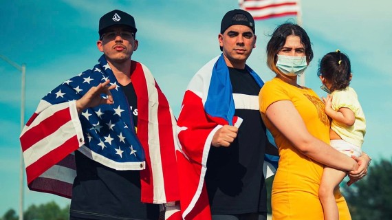 Alain "Paparazzi Cubano" y su familia en EEUU. Foto: RRSS Alain "Paparazzi Cubano" y su familia en EEUU. Foto: RRSS