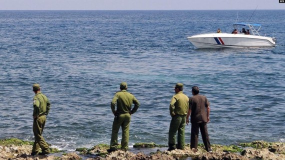 Tropas Guardafronteras de Cuba patrullan la costa. Foto: Archivo de EFE