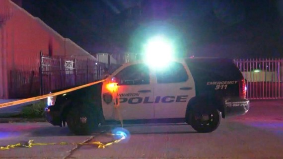 Hombre de Houston incendia edificio y dispara Hombre de Houston incendia edificio y dispara