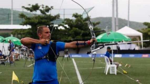 arquero cubano Adrián Puentes