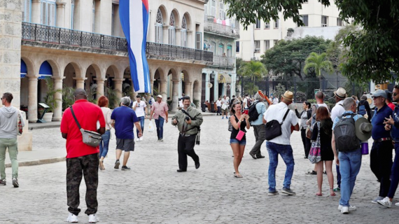 Viajeros que visiten Cuba no podrán usar el ESTA, deben pedir visa para EEUU Viajeros que visiten Cuba no podrán usar el ESTA, deben pedir visa para EEUU