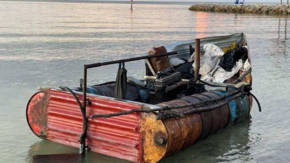 Florida: Interceptan a 11 balseros cubanos que llegaron en tanque de metal Desde el 1 de octubre de 2021 hasta la actualidad las tripulaciones de la Guardia Costera han interceptado a más de 5700 balseros cubanos