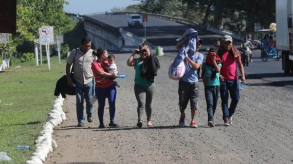 Cubanos y venezolanos entre los migrantes que pagan más por servicios de coyotes Cubanos y venezolanos entre los migrantes que pagan más por servicios de coyotes