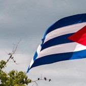 Bandera de Cuba ondeando. Foto: Cubadebate