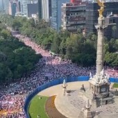 Multitudinarias protestas le regalan a AMLO en México el día de su cumpleaños 