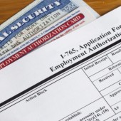 Solicitud de permiso de trabajo para inmigrantes en Estados Unidos