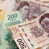Peso mexicano logra su mejor nivel frente al dólar en más de un año