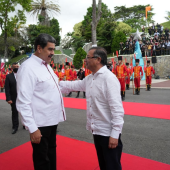 Petro se reúne con el dictador Maduro por primera vez en Caracas