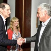 Díaz-Canel en La Habana con senador demócrata y antiembargo Ron Wyden