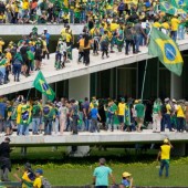 Brasil: miles de manifestantes toman por asalto los edificios del Congreso, la Presidencia y el Tribunal Supremo