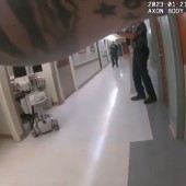 Video policial: Mujer se atrinchera en un hospital tras matar a su esposo 