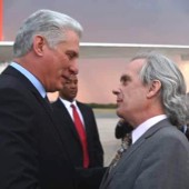 Díaz-Canel llega a Argentina en medio de críticas a "dictadores" presentes en cumbre de la CELAC