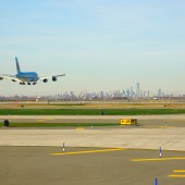 Dos aviones casi chocan en el aeropuerto JFK en Nueva York; la FAA inicia una investigación 