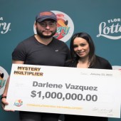 Mujer de Florida gana un millón de dólares en el “raspadito” de la Lotería 