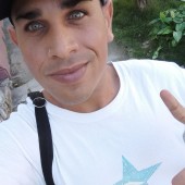 Activista cubano Adel Bonne