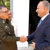 Generales Álvarez Casas y Pátrushev reunidos en La Habana en marzo de 2023.