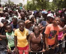 La Casa Blanca considera enviar migrantes haitianos a Guantánamo ante posible éxodo masivo