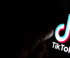 Prohíben TikTok en dispositivos asignados por el Gobierno de EEUU para prevenir el espionaje chino