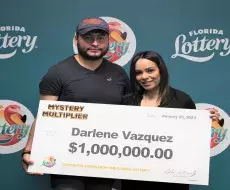 Mujer de Florida gana un millón de dólares en el “raspadito” de la Lotería