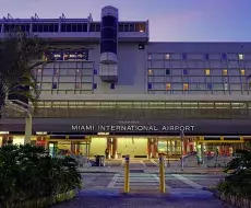 Aeropuerto de Miami investiga dos paquetes sospechosos