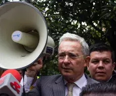 Colombia: El expresidente Uribe critica las reformas de Petro y las compara con el régimen de Cuba