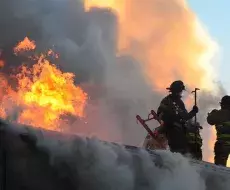 VIDEO | “Dios me dio la fuerza”: Hispano salva a tres niños atrapados en edificio en llamas