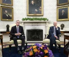 Biden y McCarthy mantienen reunión "productiva" sobre el techo de deuda pero sin acuerdo